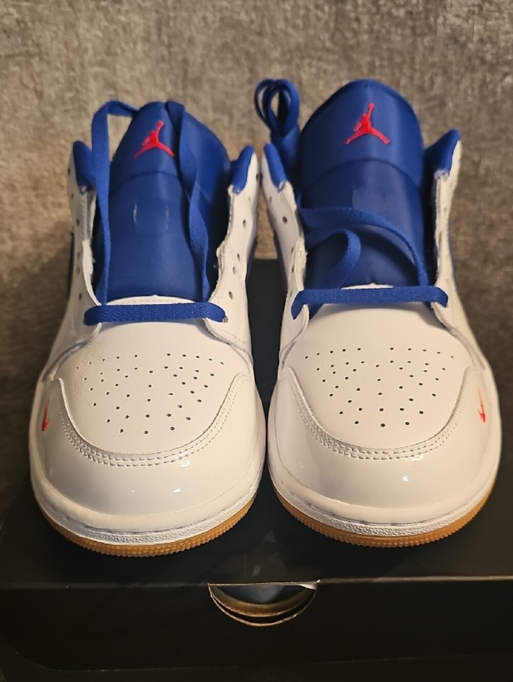 Air Jordan 1 Low SE - Picture 4 of 7